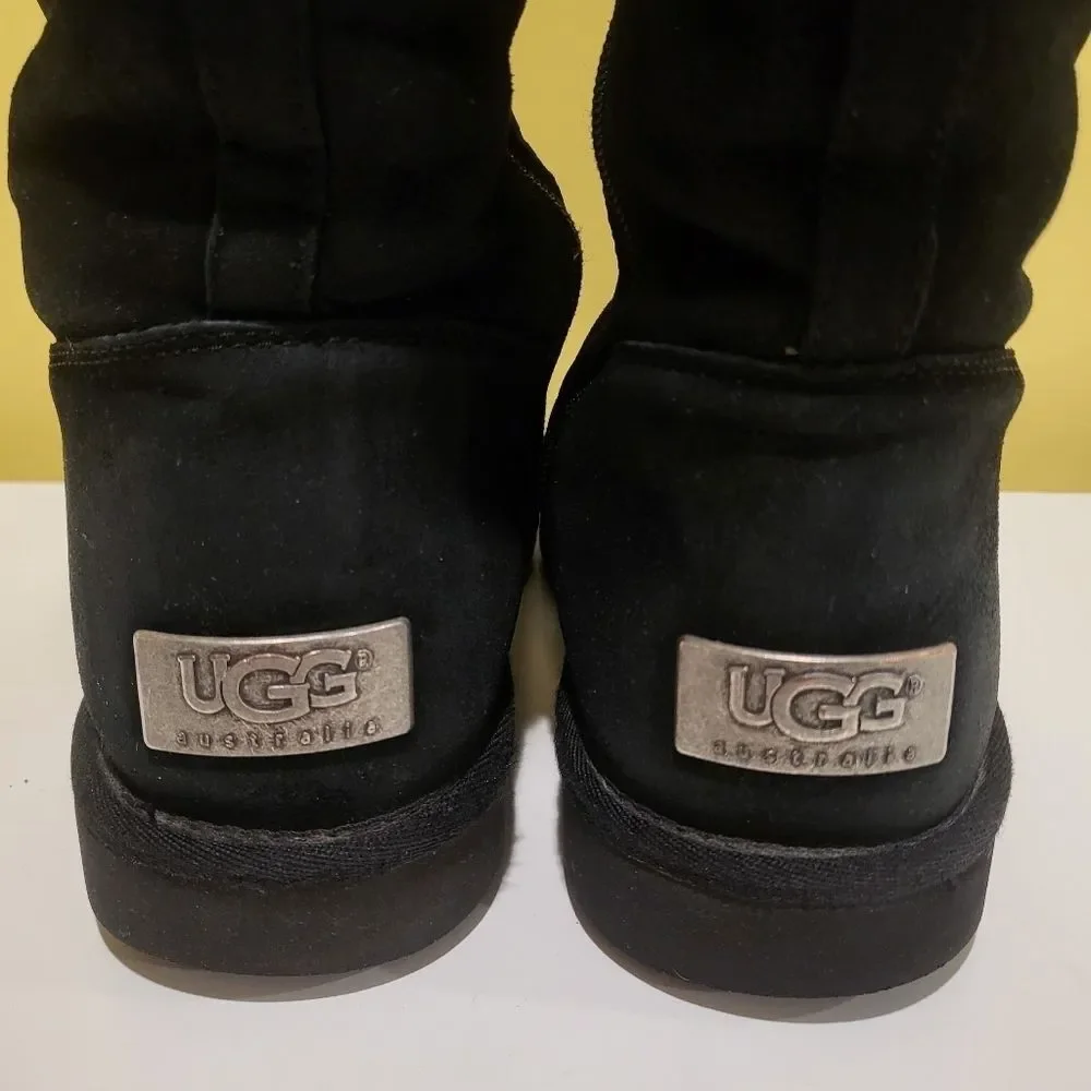 VGUC UGG Suede Sumner Tall Black Side Zipper Size 7